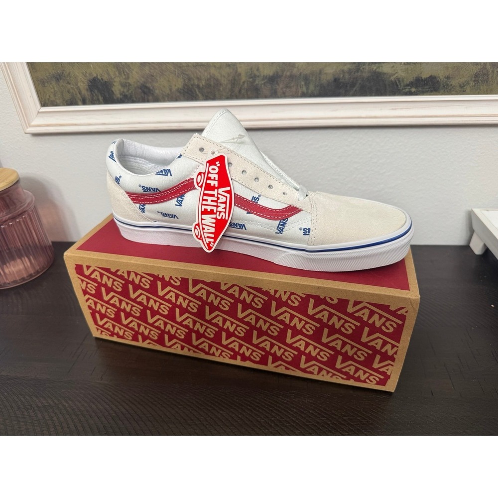 Men's size 11 vans new in box Old Skool with red stripes New in box